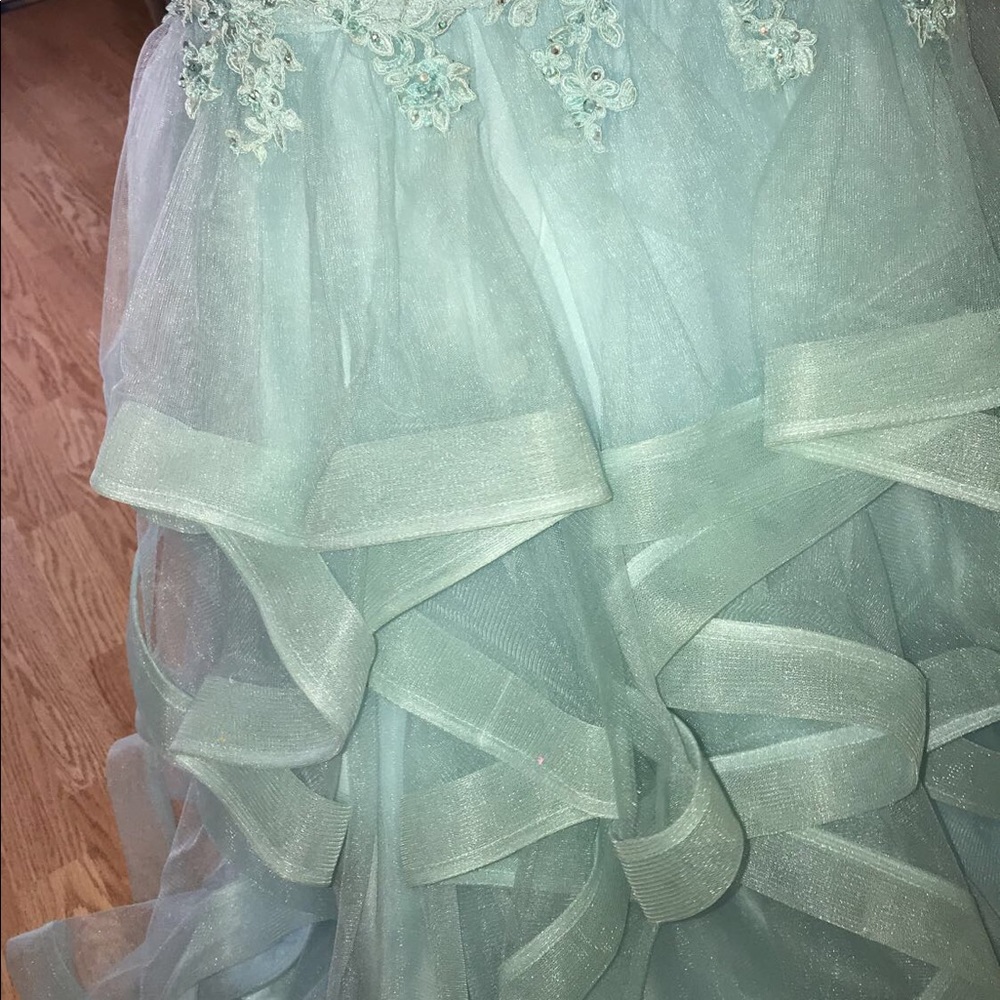 Prom dress!! - Picture 8 of 8